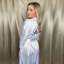 Load image into Gallery viewer, Personalised Satin Robe - White Personalise Direct